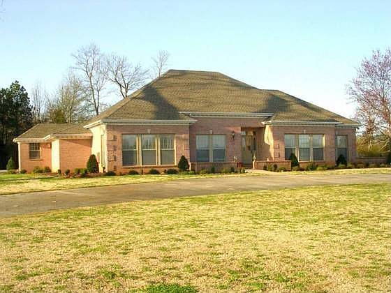 1st image of 119 Jasper Dr