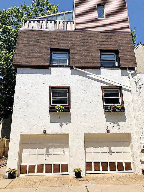 1st image of 106 Catharine St