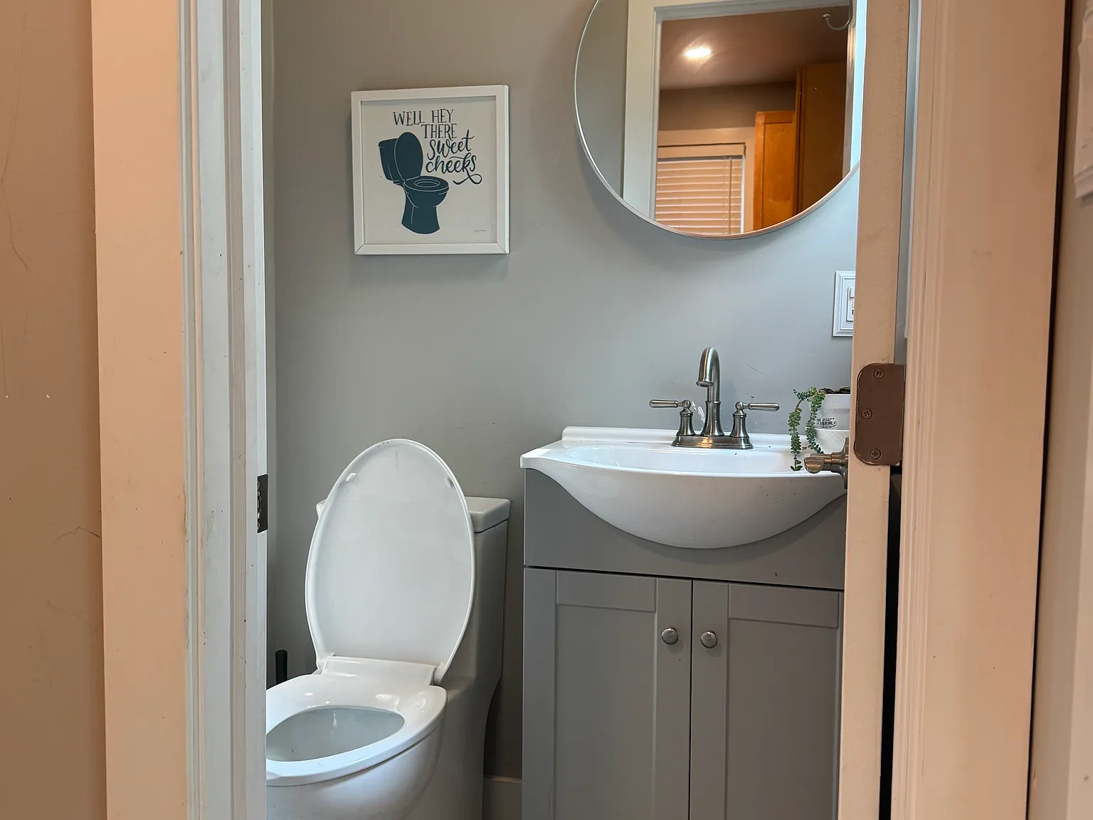 3 bed, 1.5 bath, 1360 sqft, $4,500 — Photo 4