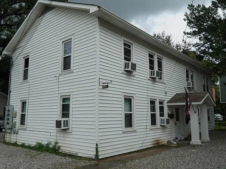 411 W Taft St #C — Photo 1
