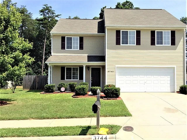 3744 Foxton Dr — Photo 1