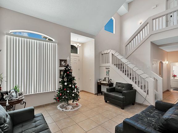 4th image of 3204 Tierra Nevada Dr