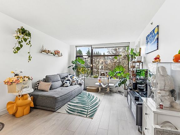 5th image of 5380 Oben St #401