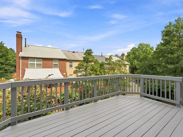 500 Beacon Dr — Photo 15