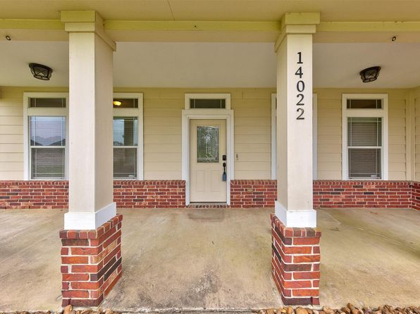 14022 Martinique Ln, Mont Belvieu, TX 77523