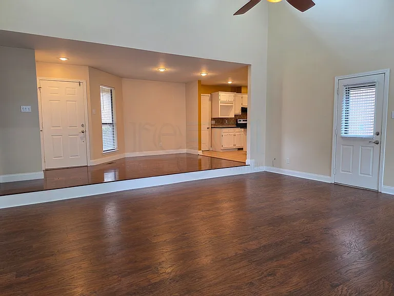 6 Woodlore Ct — Photo 4