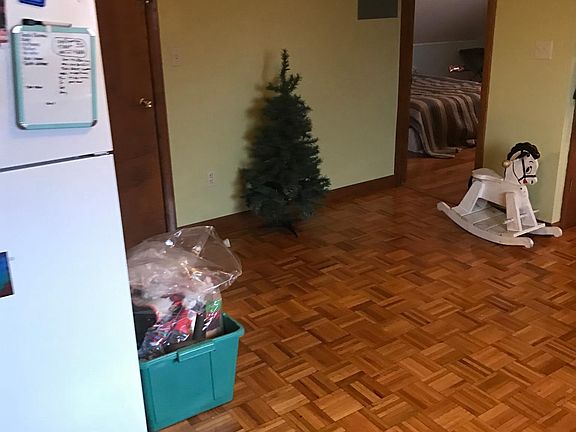 2nd image of 11 Gould Ct