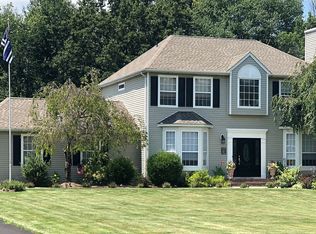 27 Fieldstone Dr, Sussex, NJ 07461