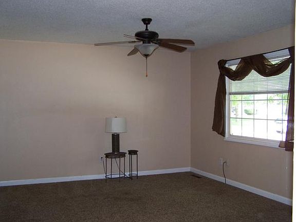 3rd image of 1808 High Dr