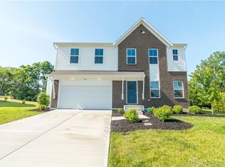 813 Hunters Run Dr, Brookville, OH 45309