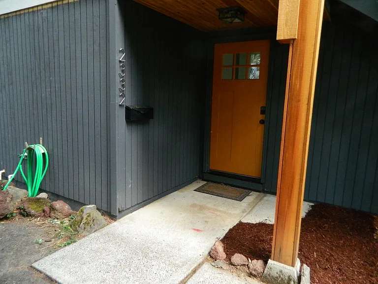 2332 5th Ave — Photo 2