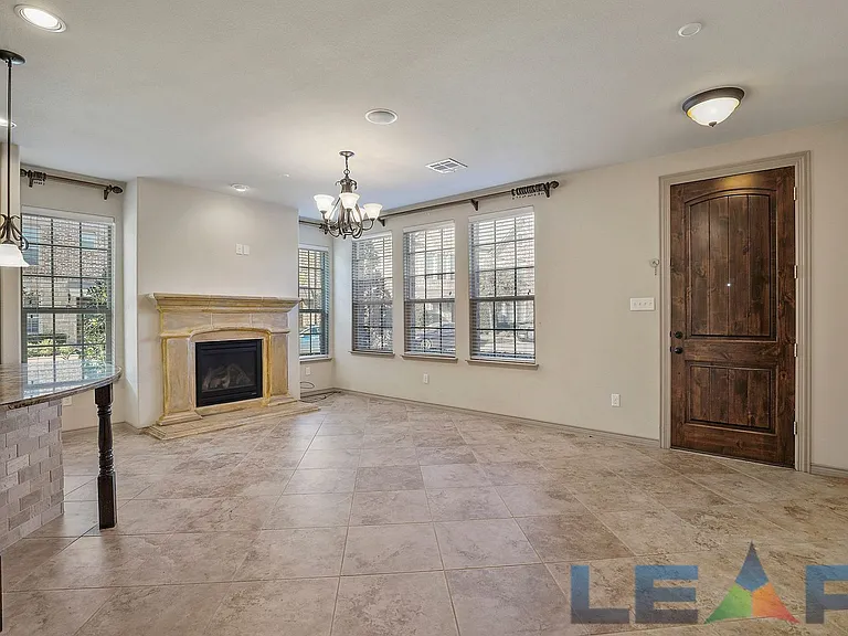 7931 Belinda Ln — Photo 6