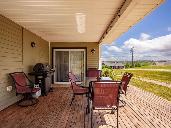 4th image of 170 Schoolhouse Ln #22