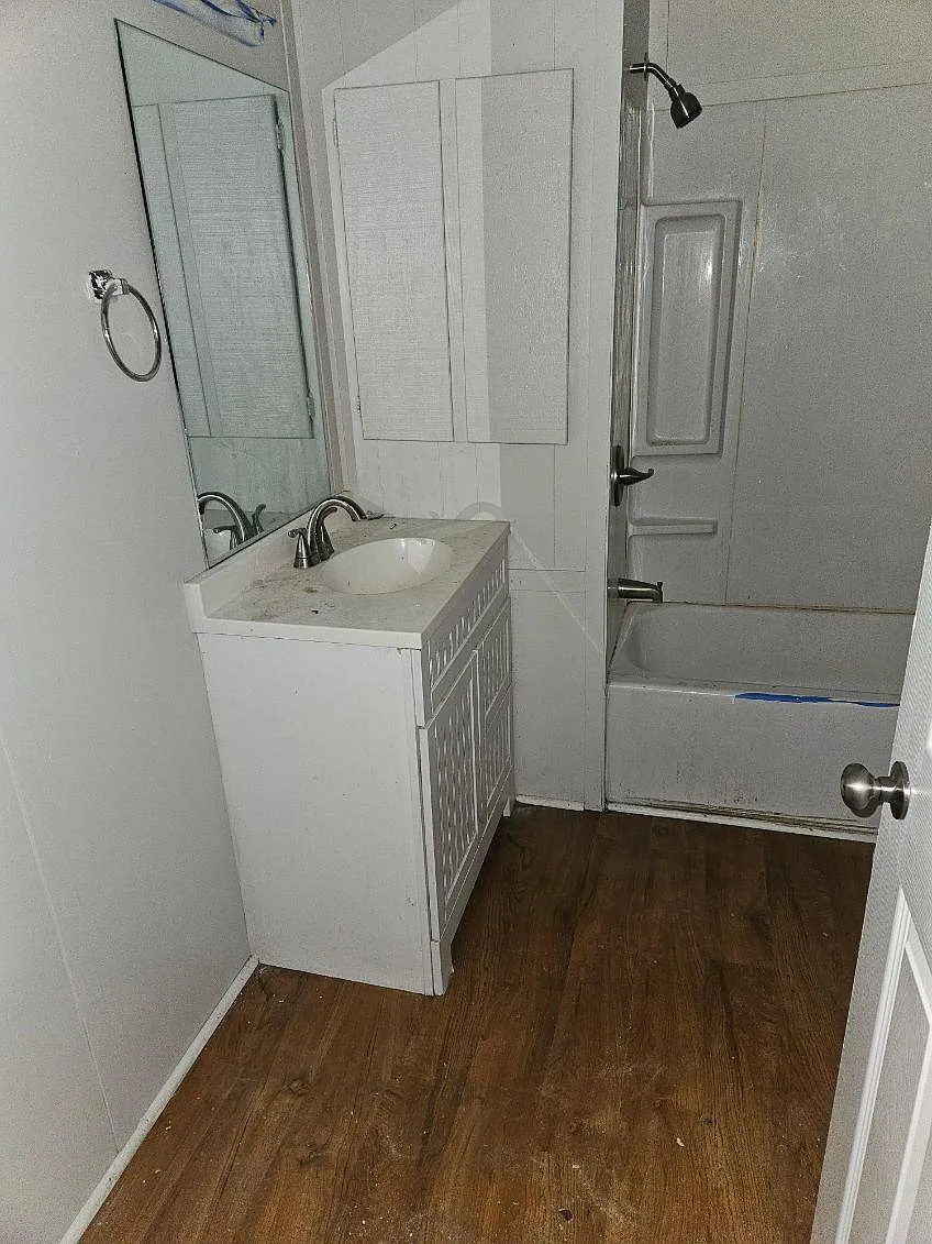 2 bed, 800 sqft, $975 — Photo 4