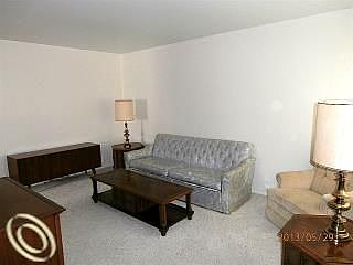 4th image of 16217 Cleophus Ave