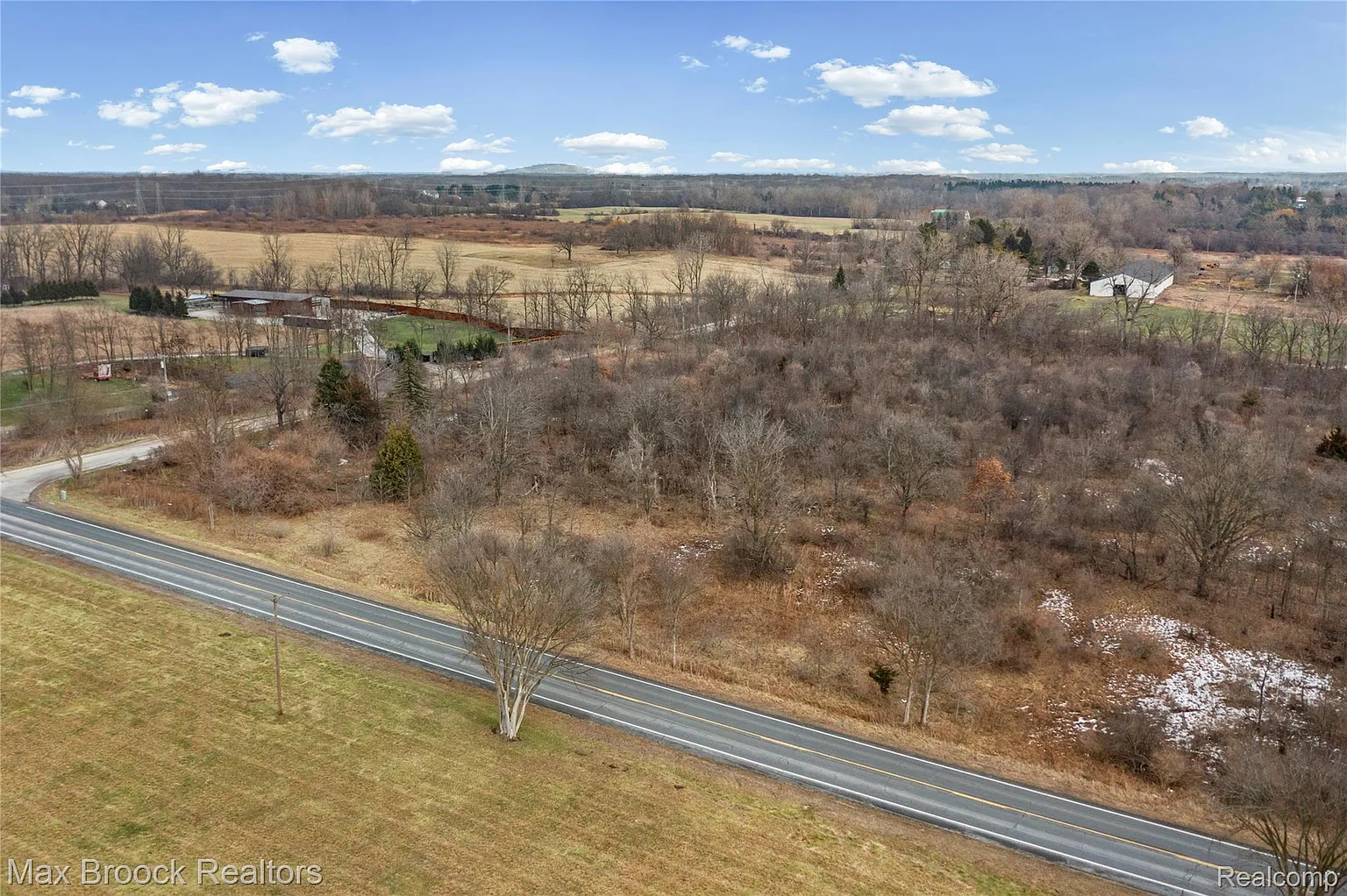 5024 E Joy Rd photo 1