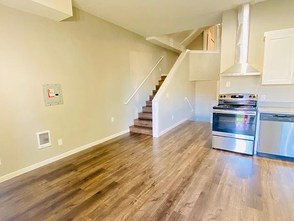 3rd image of 1524 S 8th St #1