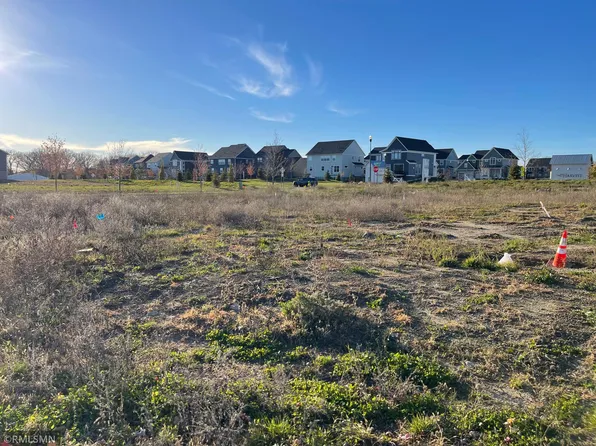 4012 Savanna Ct, Chaska, MN 55318