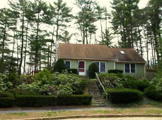 4 Barberry Ct, Coventry, RI 02816