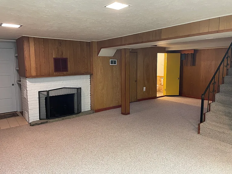 8250 Fox Ridge Rd — Photo 34