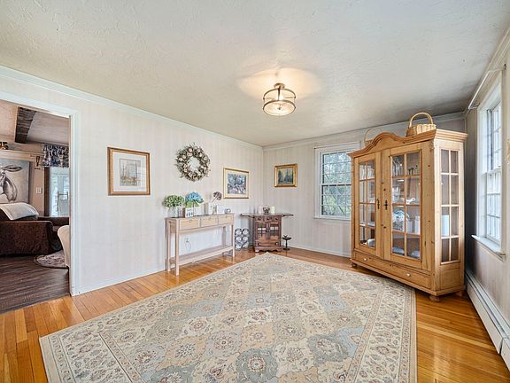 5th image of 110 Country Rd
