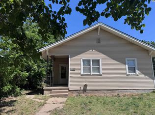 616 E Avenue C, Hutchinson, KS 67501
