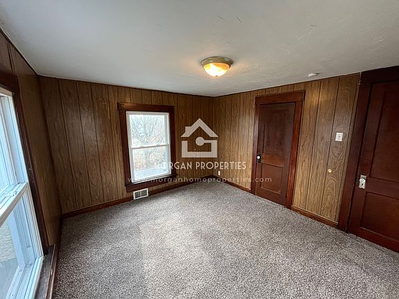 5th image of 542 1/2 W Wilson Ave