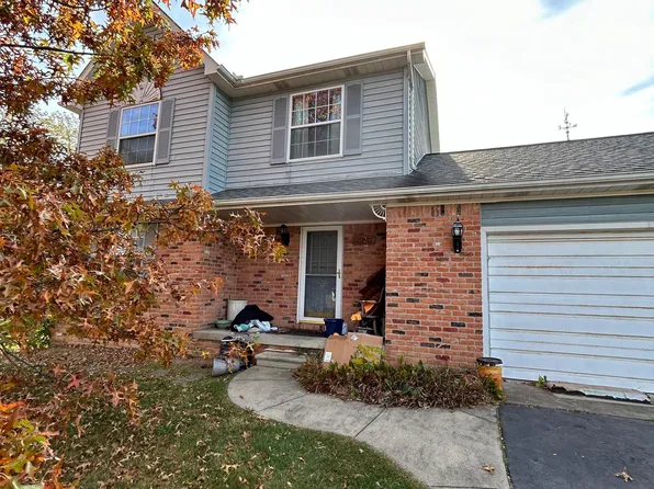 9027 Wildwood Lake Dr, Whitmore Lake, MI 48189