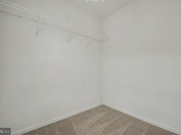 15131 Leicestershire St — Photo 22