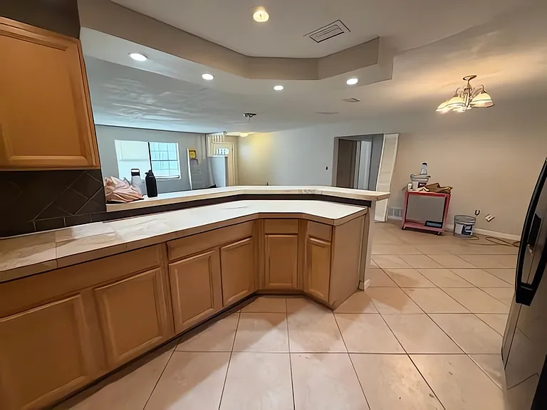 2049 N Normandy Blvd — Photo 6