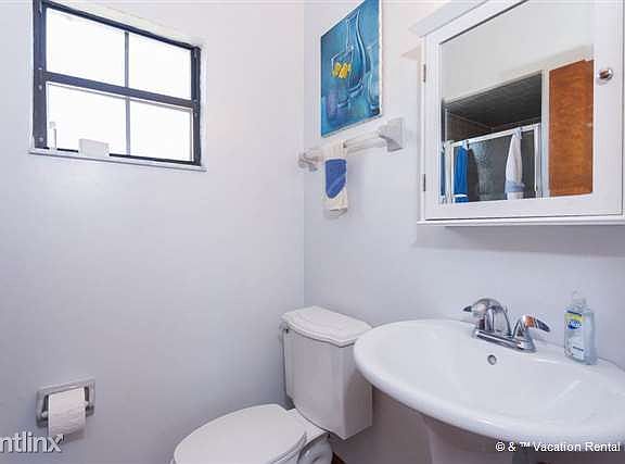 The en-suite master bath