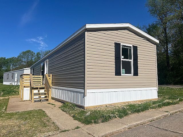 1st image of 102 N 30th St #54