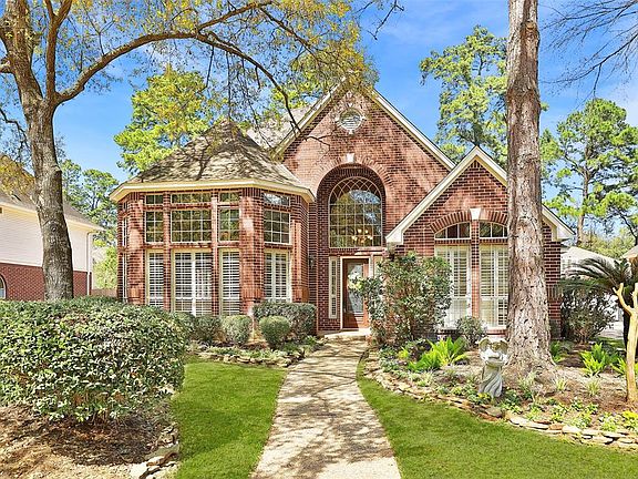 GREAT CURB APPEAL: Recently enhanced professional landscaping front and back add to the curb appeal and every day enjoyment of the yard.