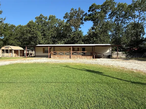 40 Saint Croix Dr, Pointblank, TX 77364