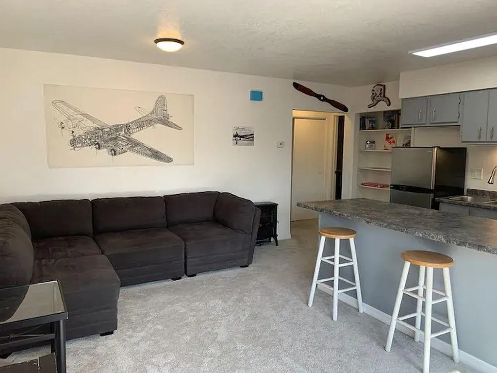 1424 Orca St — Photo 1
