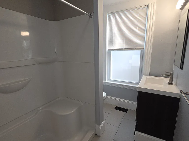 12 Mount Vernon St #2 — Photo 6
