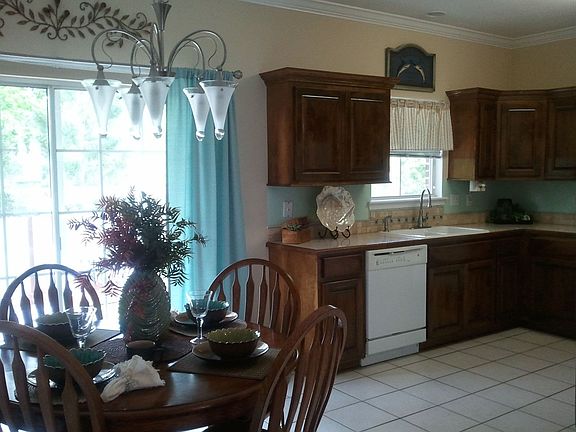 Dining/Kitchen