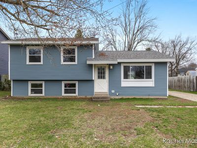 934 Greenwood St, Middleville, MI, 49333
