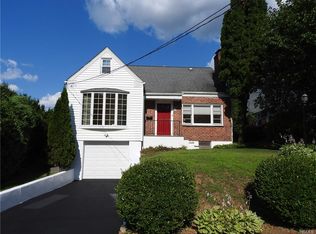 33 Tennyson St, Hartsdale, NY 10530