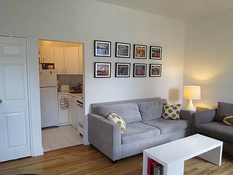 222 W 15th St #6F — Photo 4