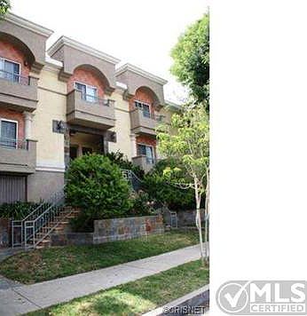 1st image of 7045 Woodley Ave Unit 208