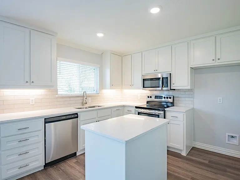 3462 Coronado Ct — Photo 13