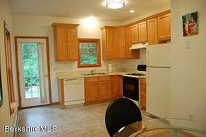 Bromberg Dining to Kitchen