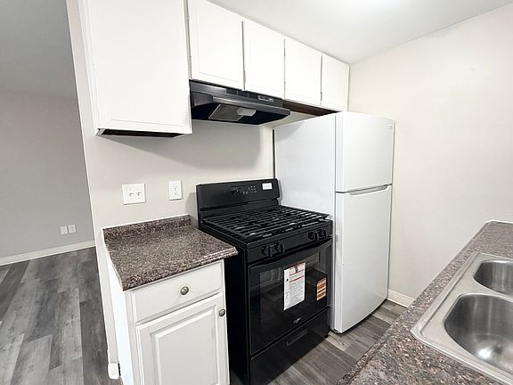 5th image of 3251 14th Ave S #3