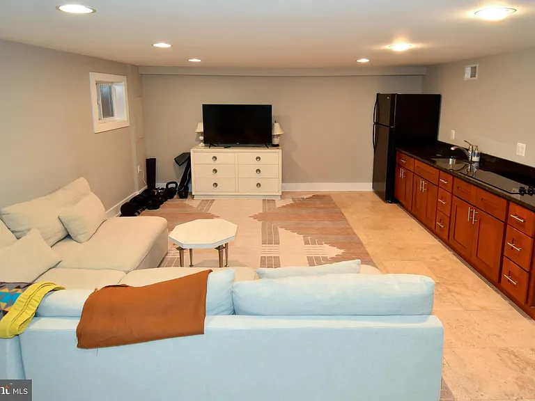 1528 Spring Pl NW — Photo 16