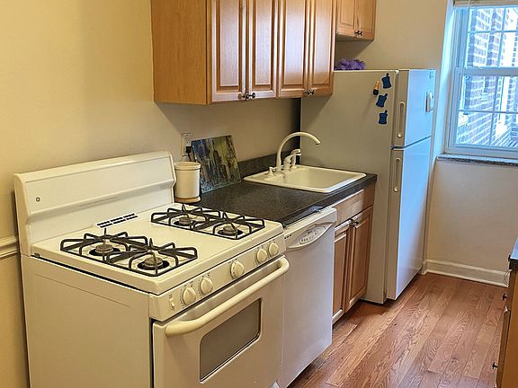 4th image of 2239 Troy Ave APT 5H