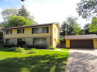 1272 Clarence St, Saint Paul, MN 55106