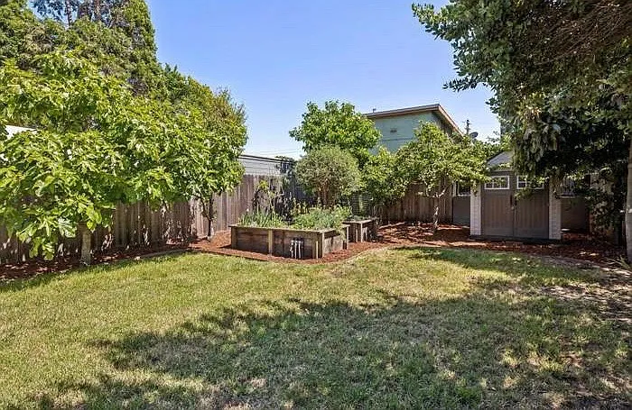 1108 Dwight Way — Photo 12