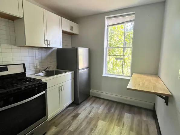 91 East 25th Street image 1 of 7