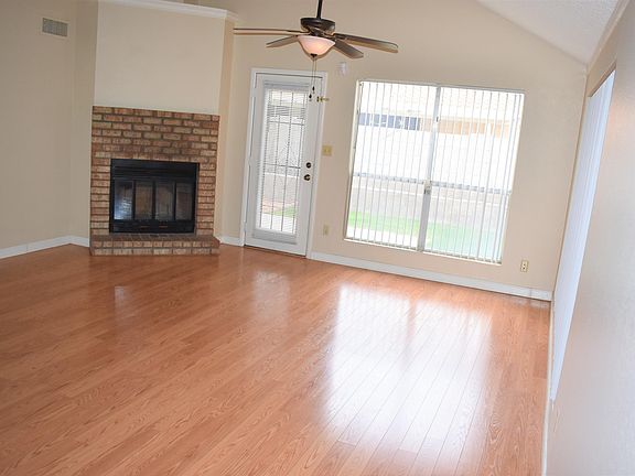 4th image of 3822 W Ivanhoe St